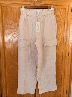 Joie beige cargo pants  size Small NWT